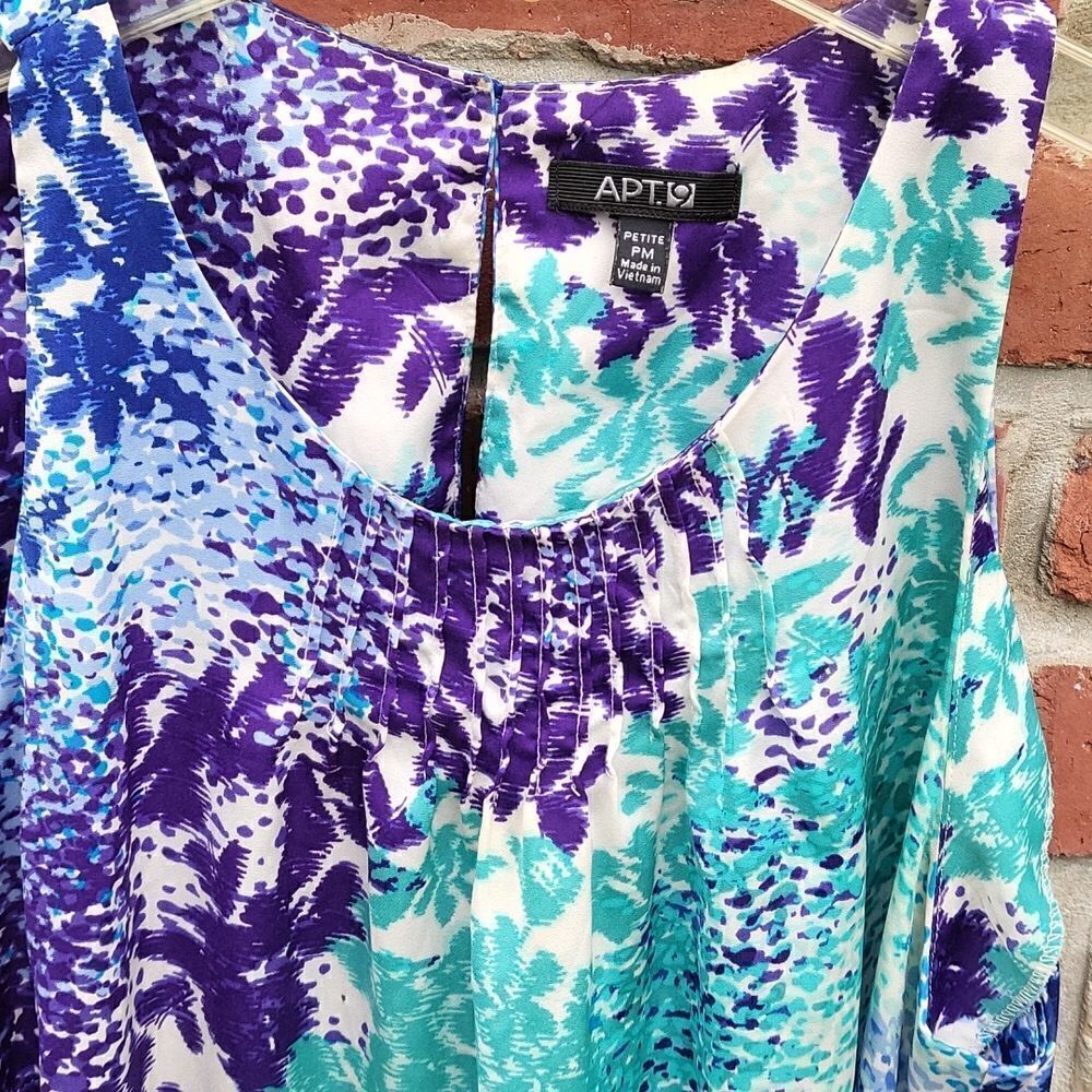 Colorful blouse  - Picture 2 of 5